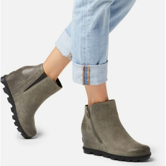womens sorel wedge boots